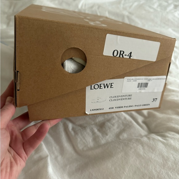 Like new Loewe X Cloudventure sneakers, pistachio color - Picture 2 of 9
